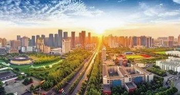 娱乐圈新面孔与老罗跨界：赵丽颖仙气十足，罗永浩揭秘幕后趣事