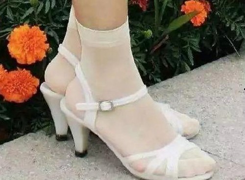 郭京飞与吃瓜微博博主：娱乐圈的新互动风潮